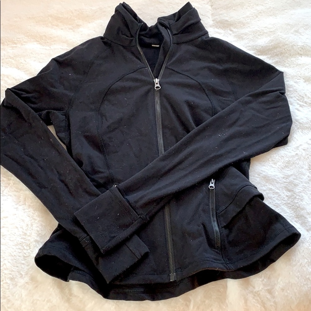 LULULEMON JACKET